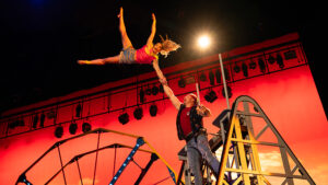 Cirque Mechanics performance